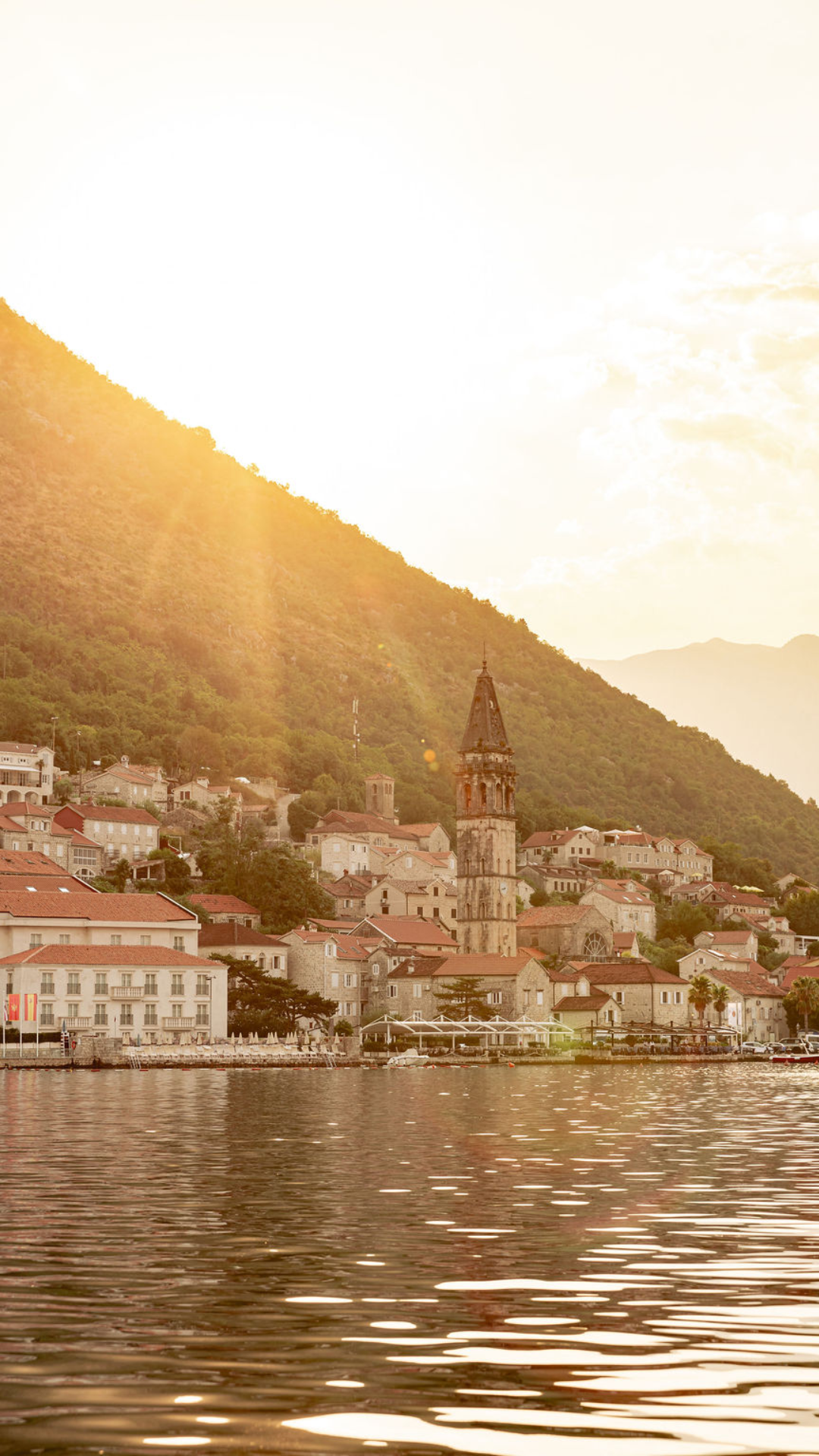 Centrale Lustica Bay